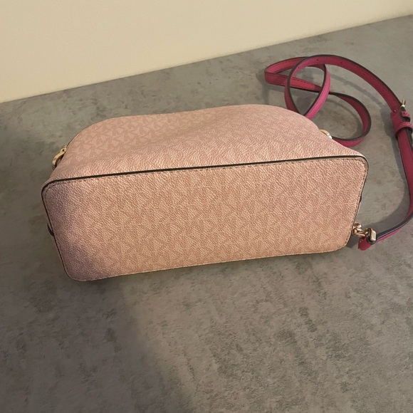 Michael Kors Purse and Wallet - Picture 5 of 8